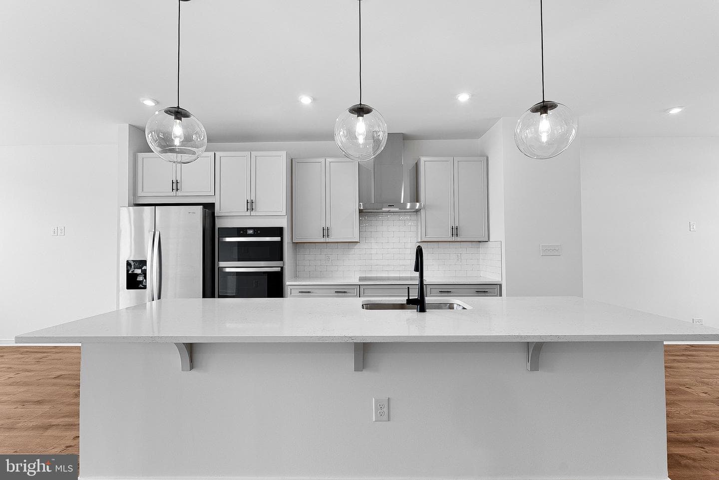 43798 Mystic Maroon Terrace photo 3