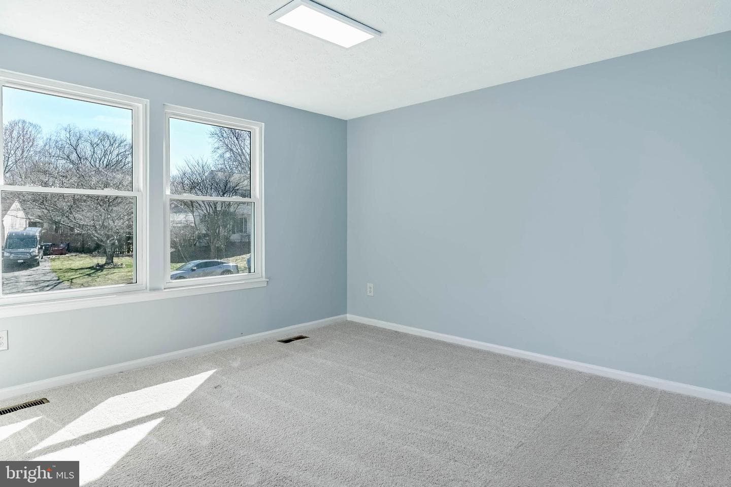 211 Amy Court photo 13