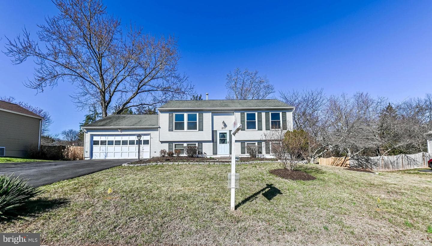 211 Amy Court photo 33