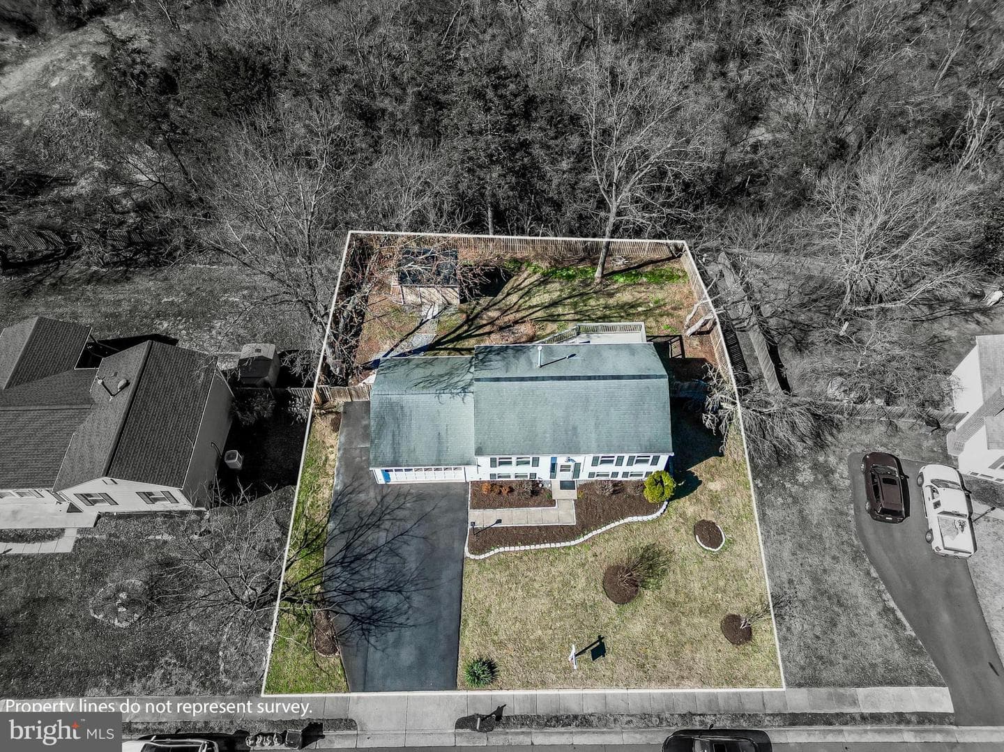 211 Amy Court photo 36