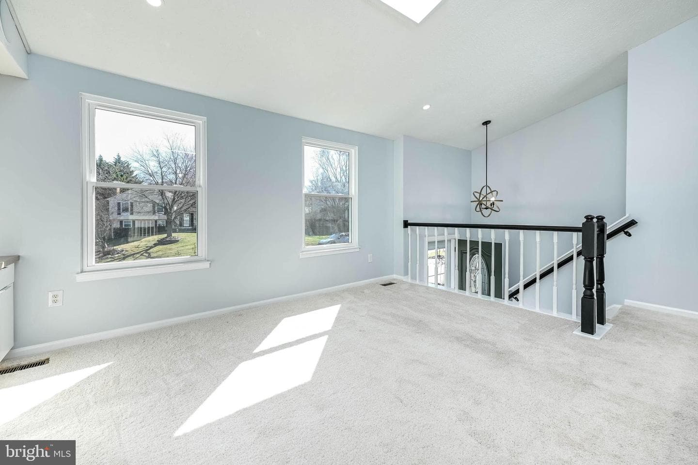 211 Amy Court photo 6
