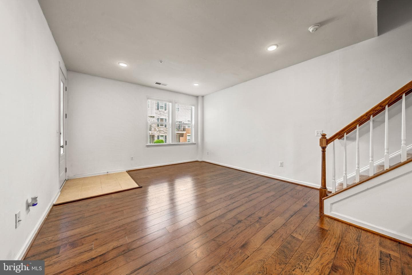 24584 Rosebay Terrace photo 3