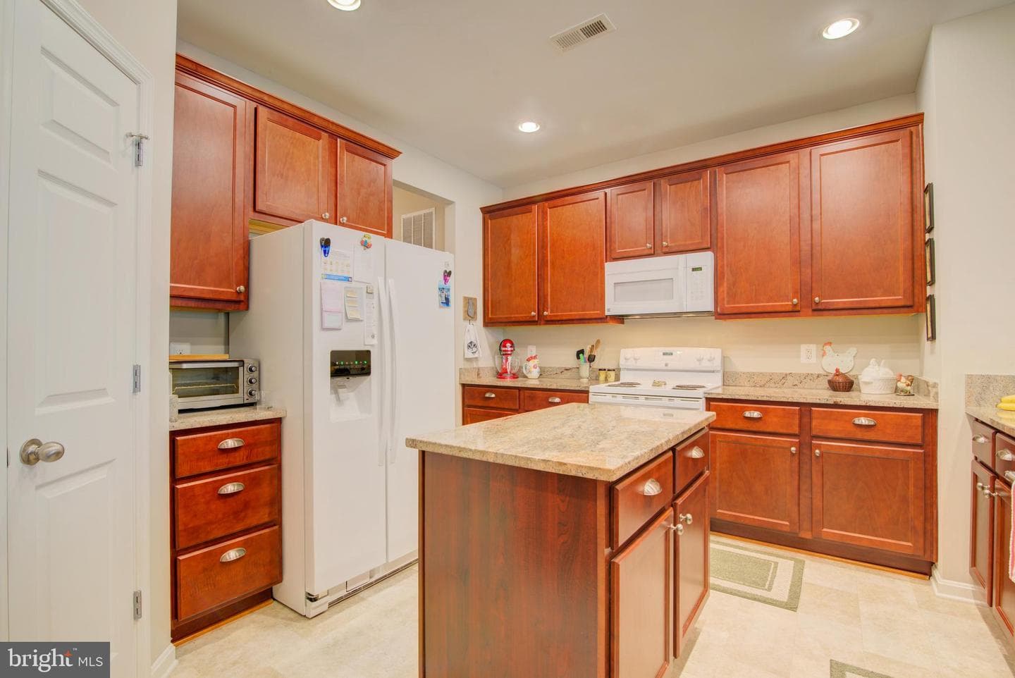 17655 Cleveland Park Drive photo 4