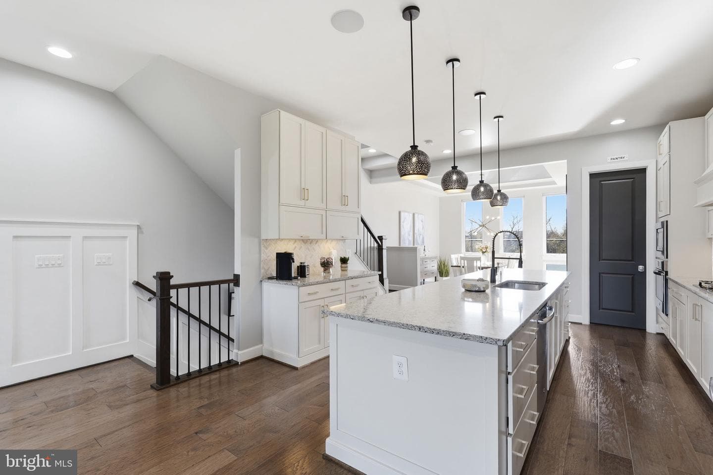 20388 Roslindale Drive photo 13