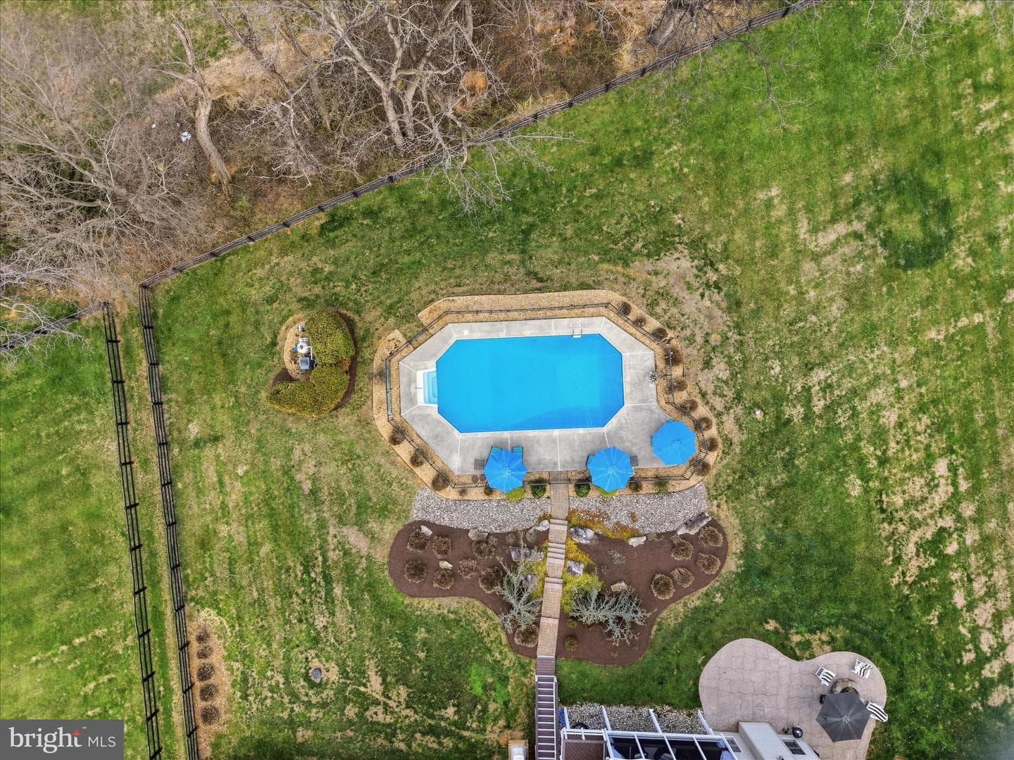 15094 Bankfield Drive photo 98