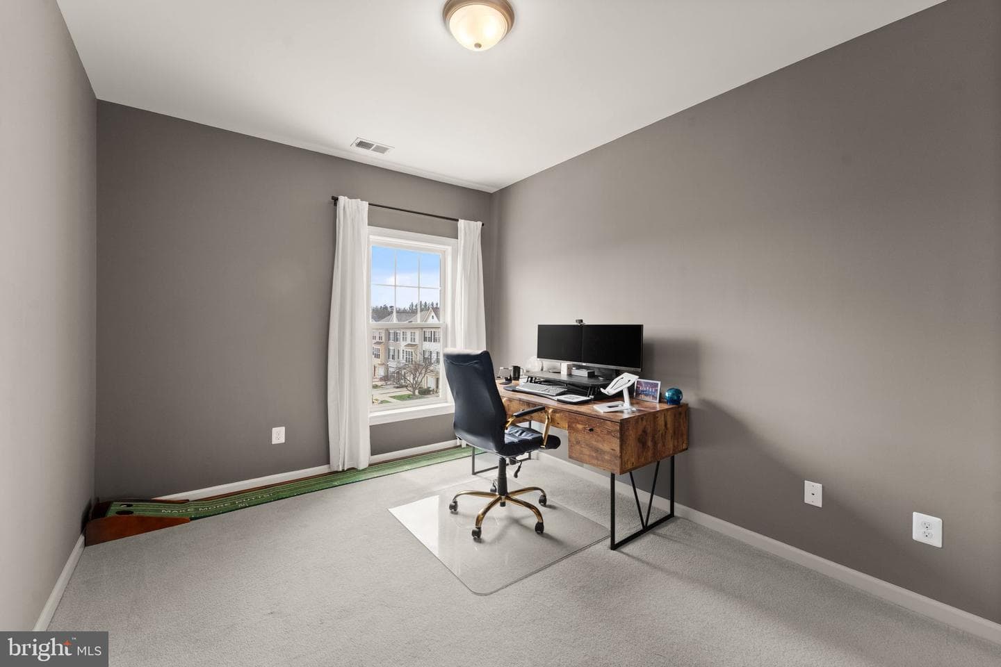 18168 Mill House Square photo 31