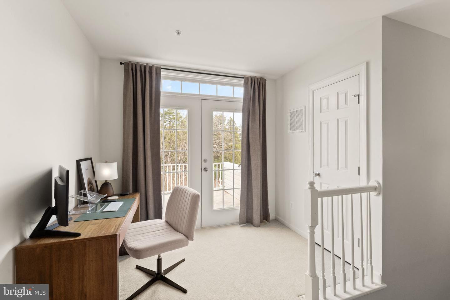 18168 Mill House Square photo 36