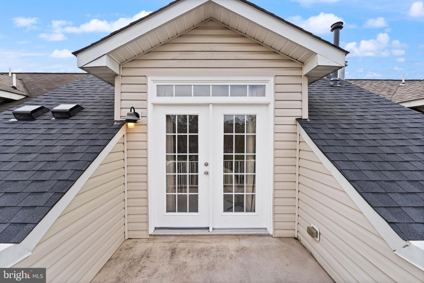 18168 Mill House Square photo 41