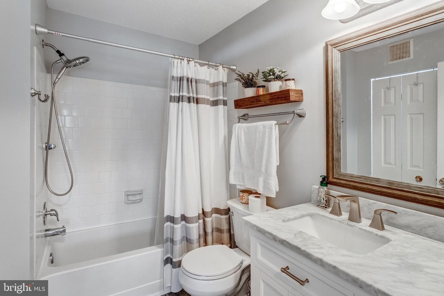 125 Fort Evans Road SE #d photo 17