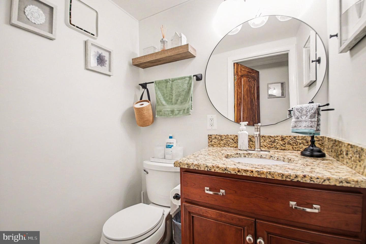 110 Almey Court photo 17