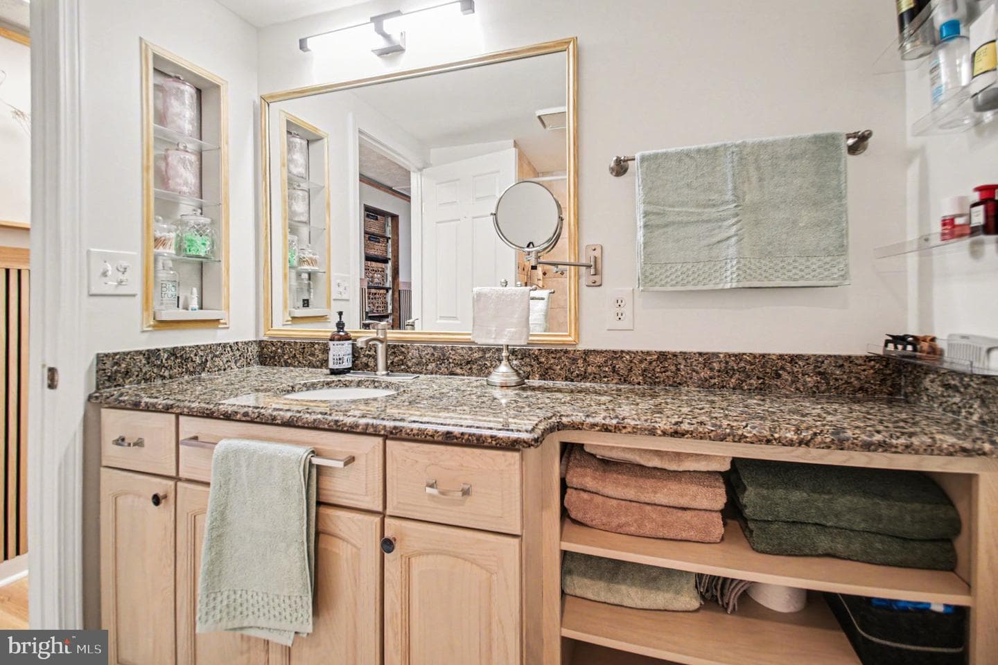 110 Almey Court photo 26