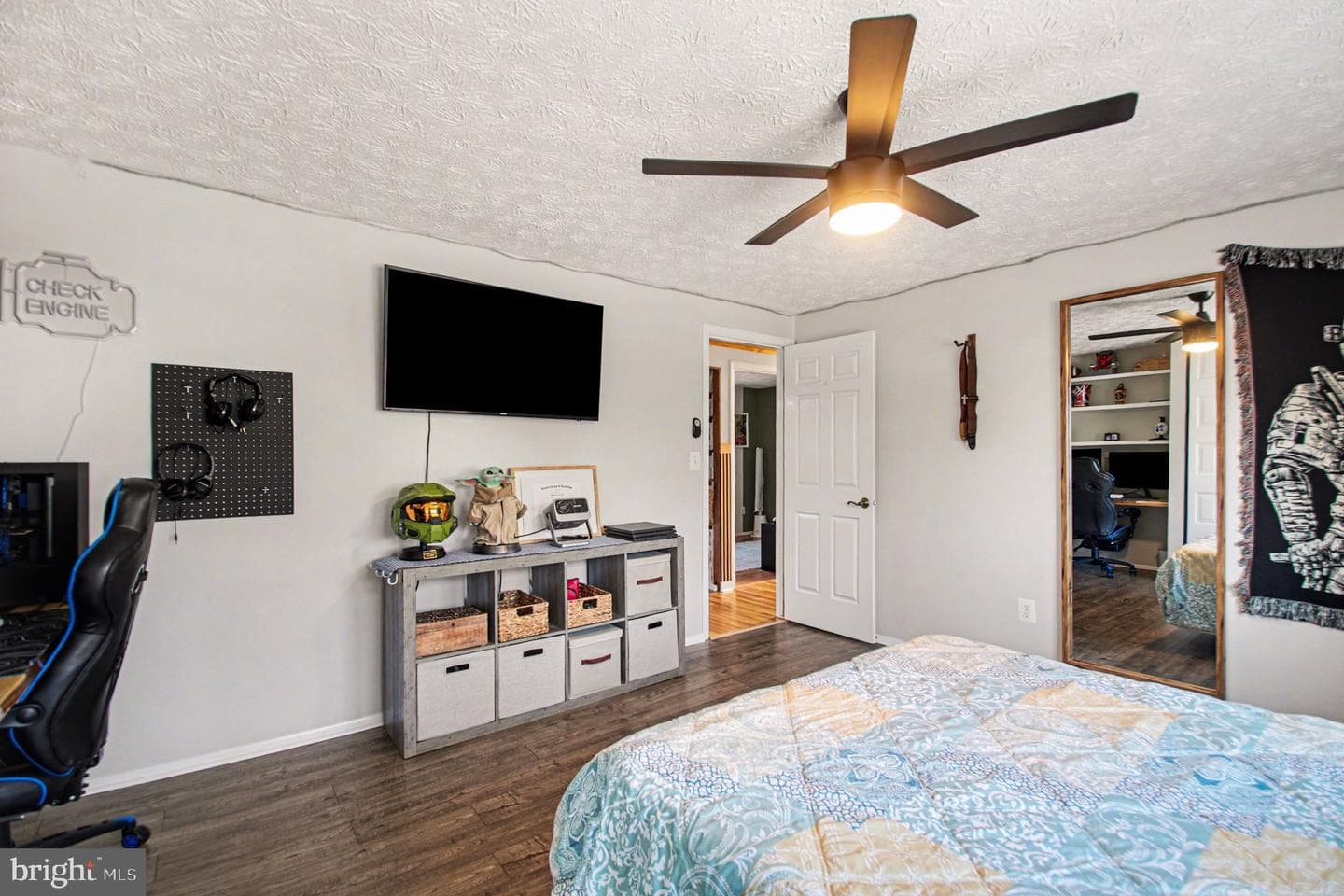110 Almey Court photo 28