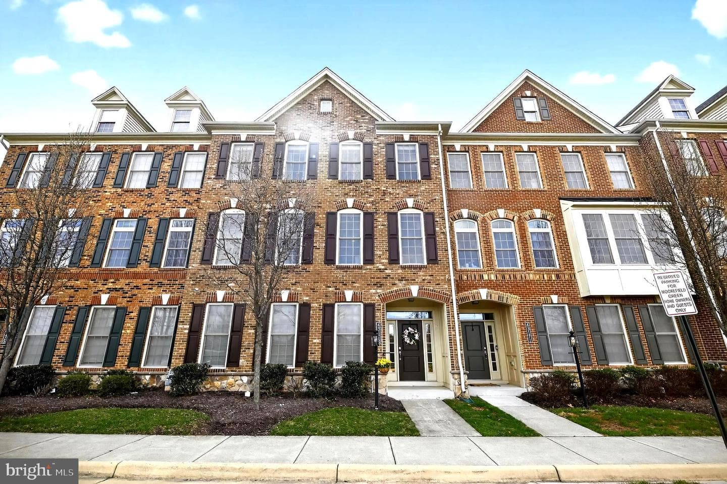 43173 Clarendon Square photo 2