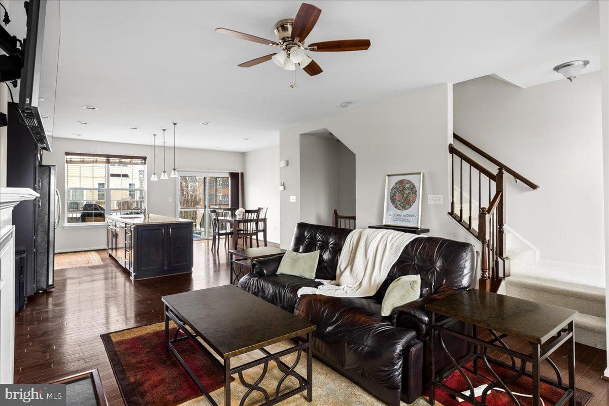 1590 Kinnaird Terrace NE photo 19