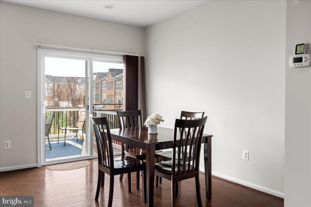 1590 Kinnaird Terrace NE photo 8