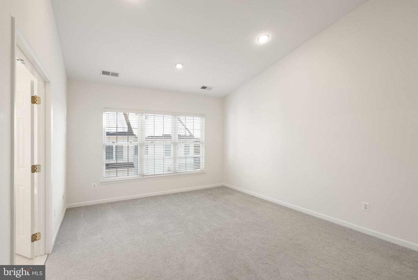 42683 Sandman Terrace photo 19