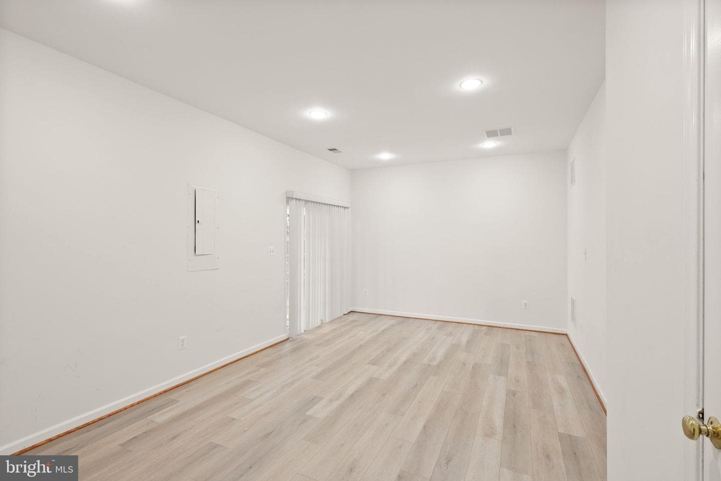 42683 Sandman Terrace photo 35