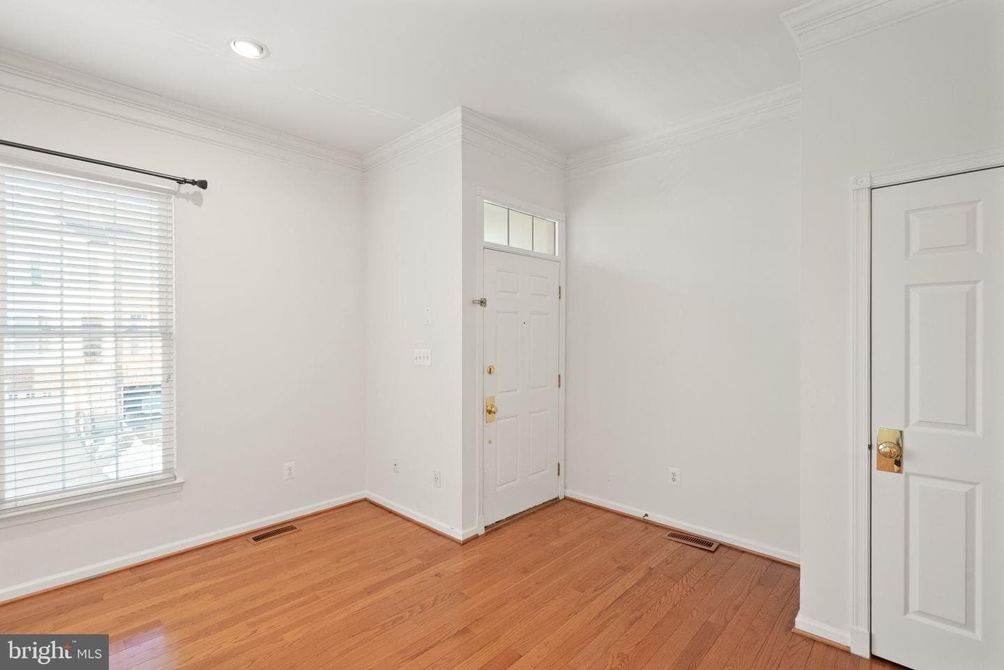 42683 Sandman Terrace photo 4