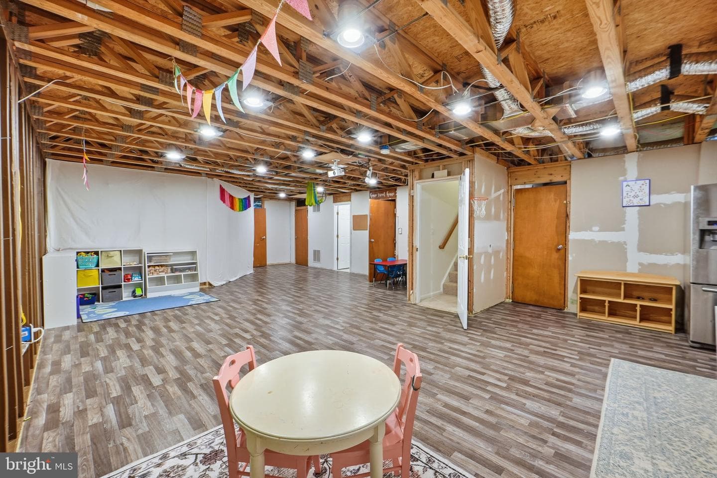 513 Gentlewood Sq photo 35