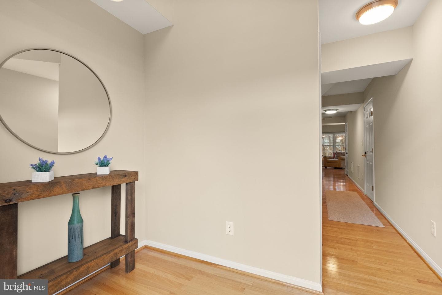 25213 Dunvegan Square photo 2