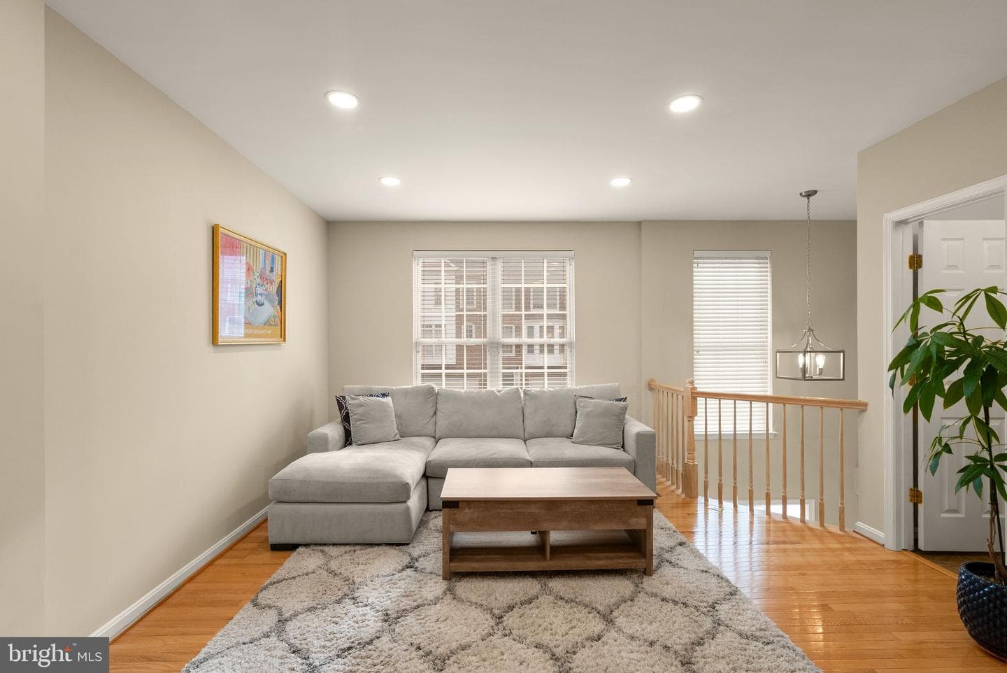25213 Dunvegan Square photo 5