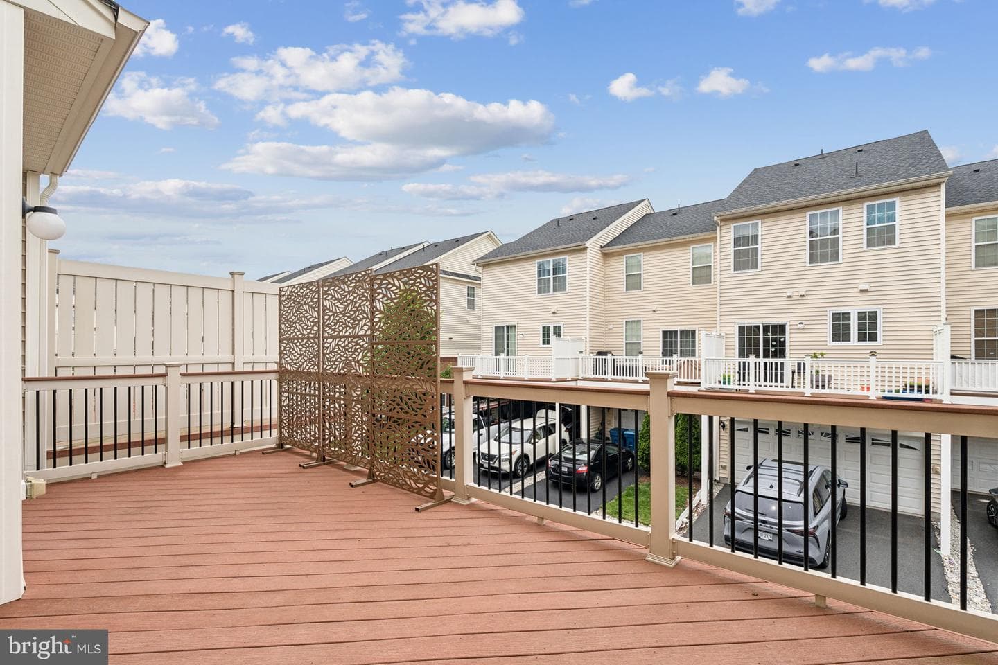 22613 Naugatuck Square photo 16