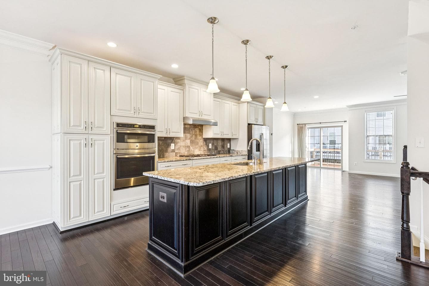 22613 Naugatuck Square photo 3