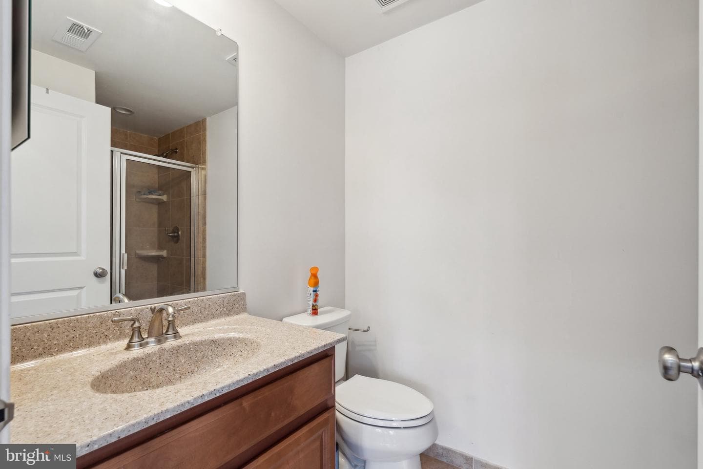 22613 Naugatuck Square photo 41