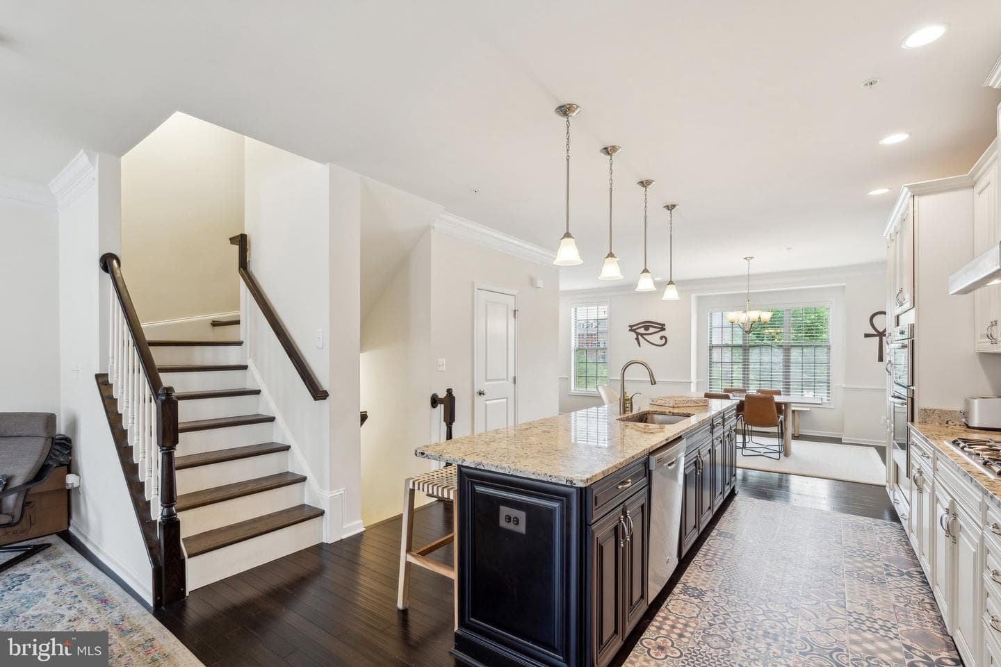 22613 Naugatuck Square photo 5