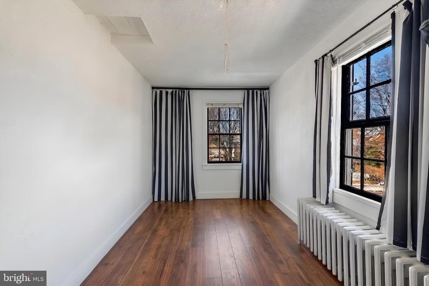 245 W Market Street photo 12