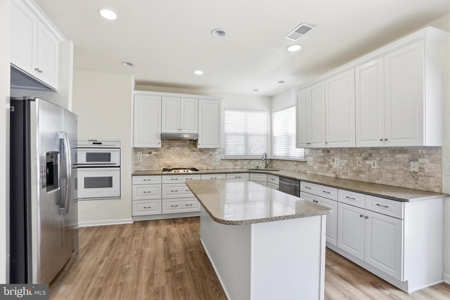 46733 Hollow Mountain Place photo 10