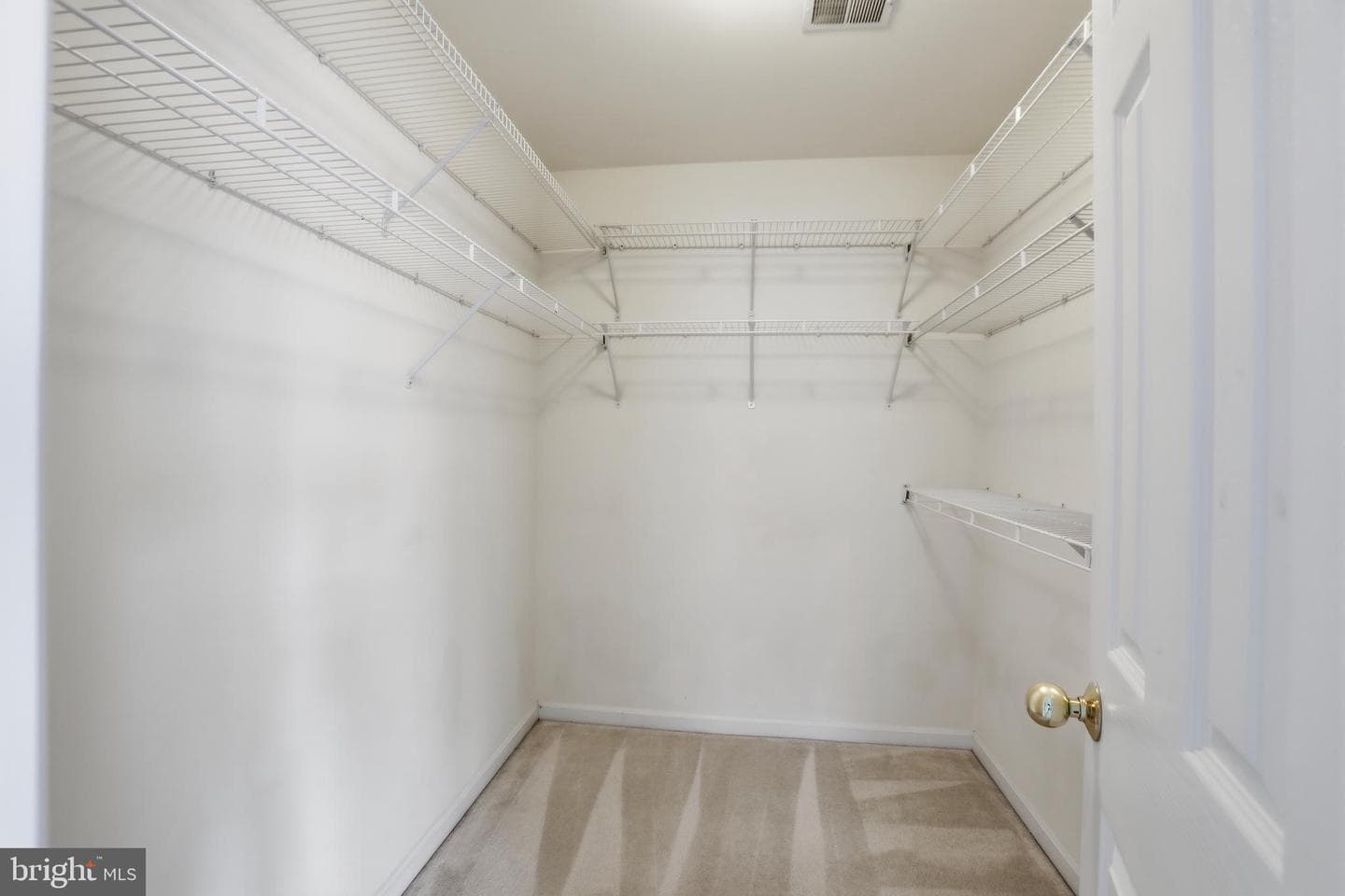46733 Hollow Mountain Place photo 22