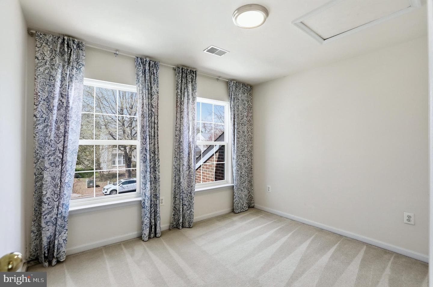 46733 Hollow Mountain Place photo 25