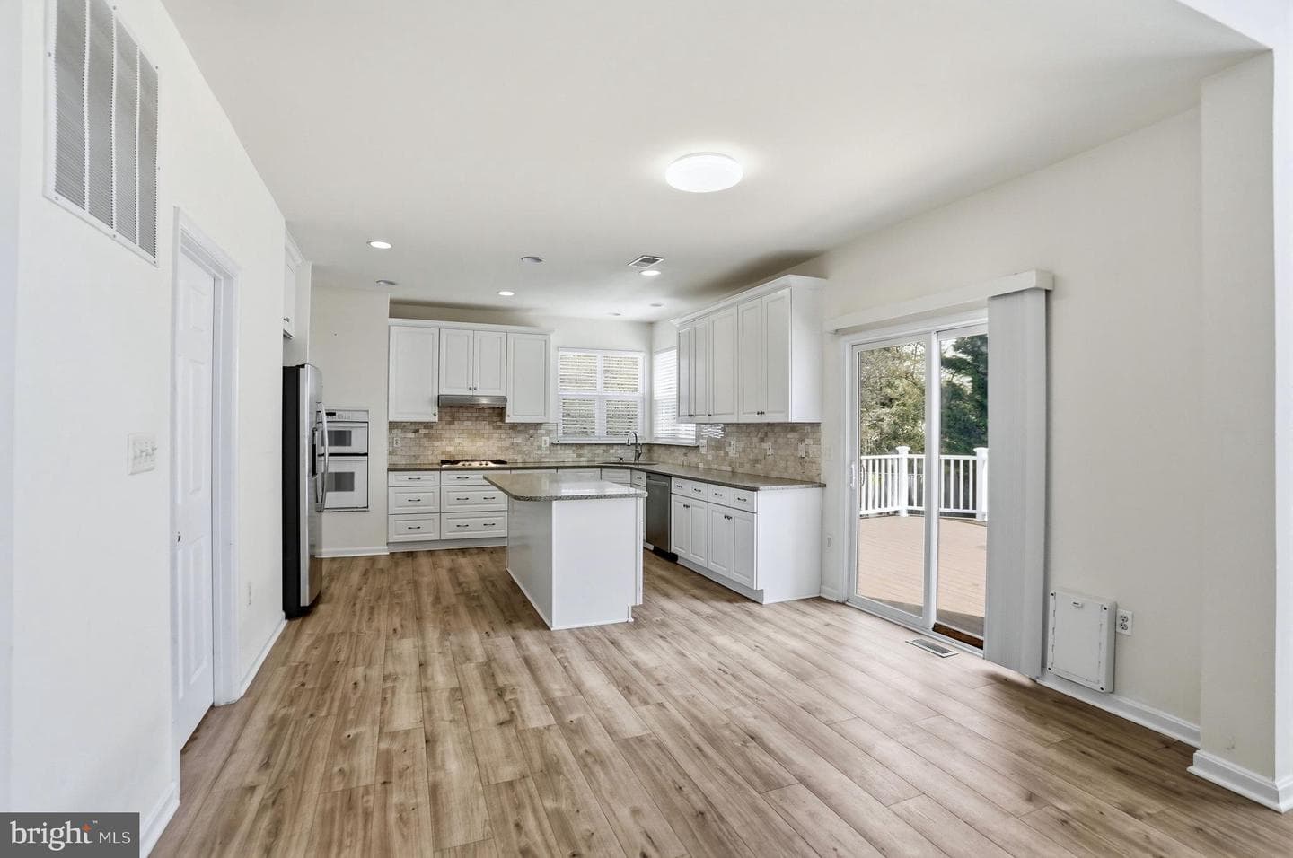 46733 Hollow Mountain Place photo 9