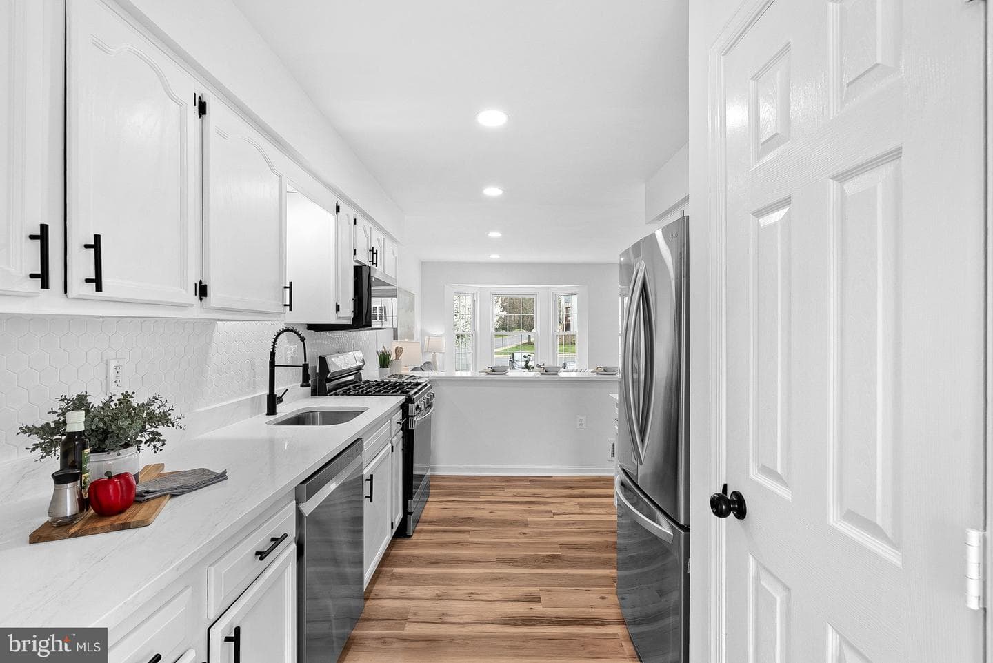 412 Nikki Terrace SE photo 25