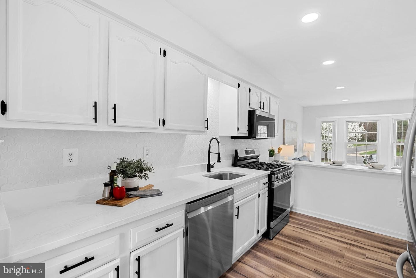 412 Nikki Terrace SE photo 29