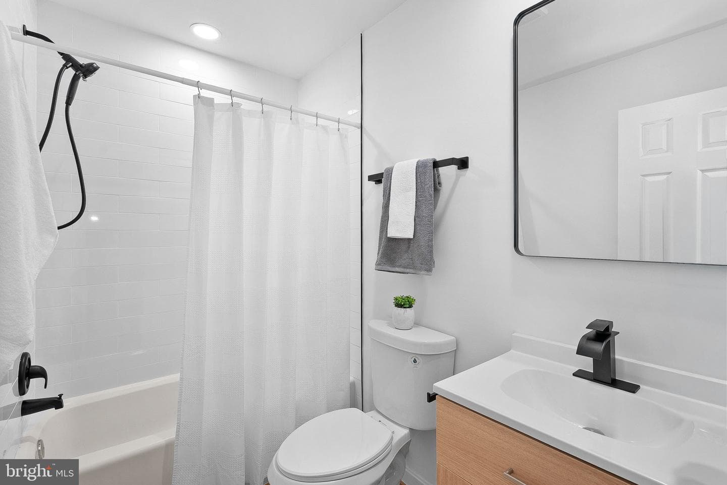 412 Nikki Terrace SE photo 45