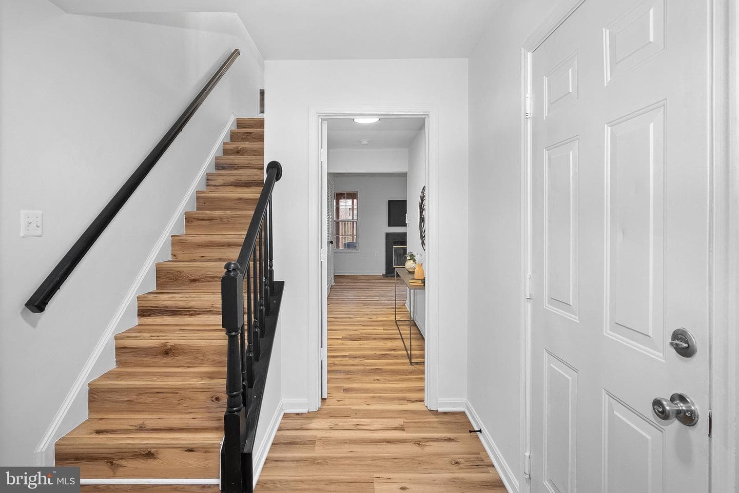 412 Nikki Terrace SE photo 5