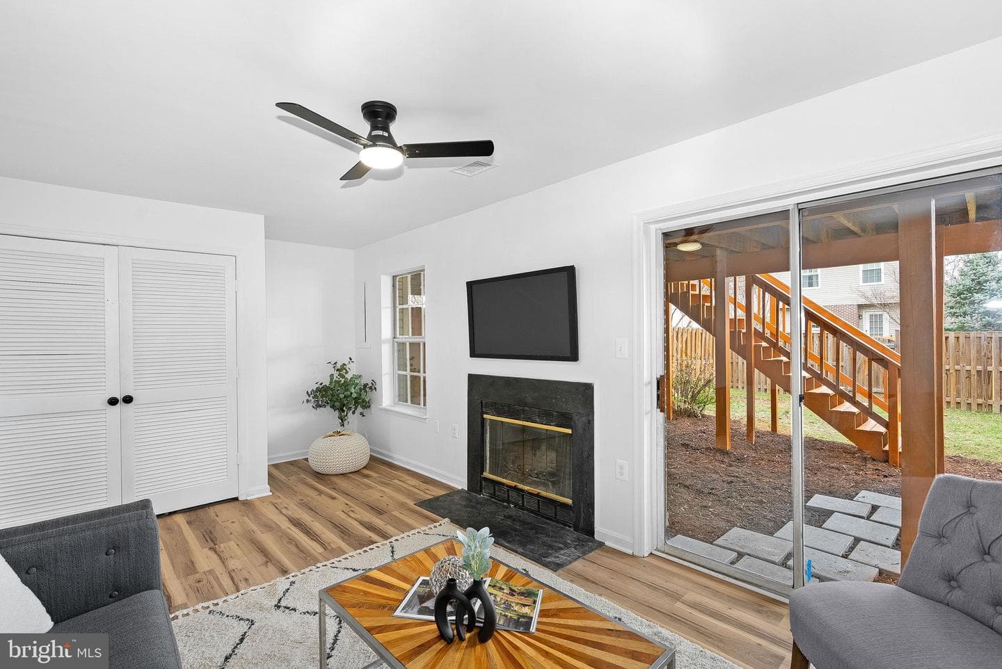 412 Nikki Terrace SE photo 52