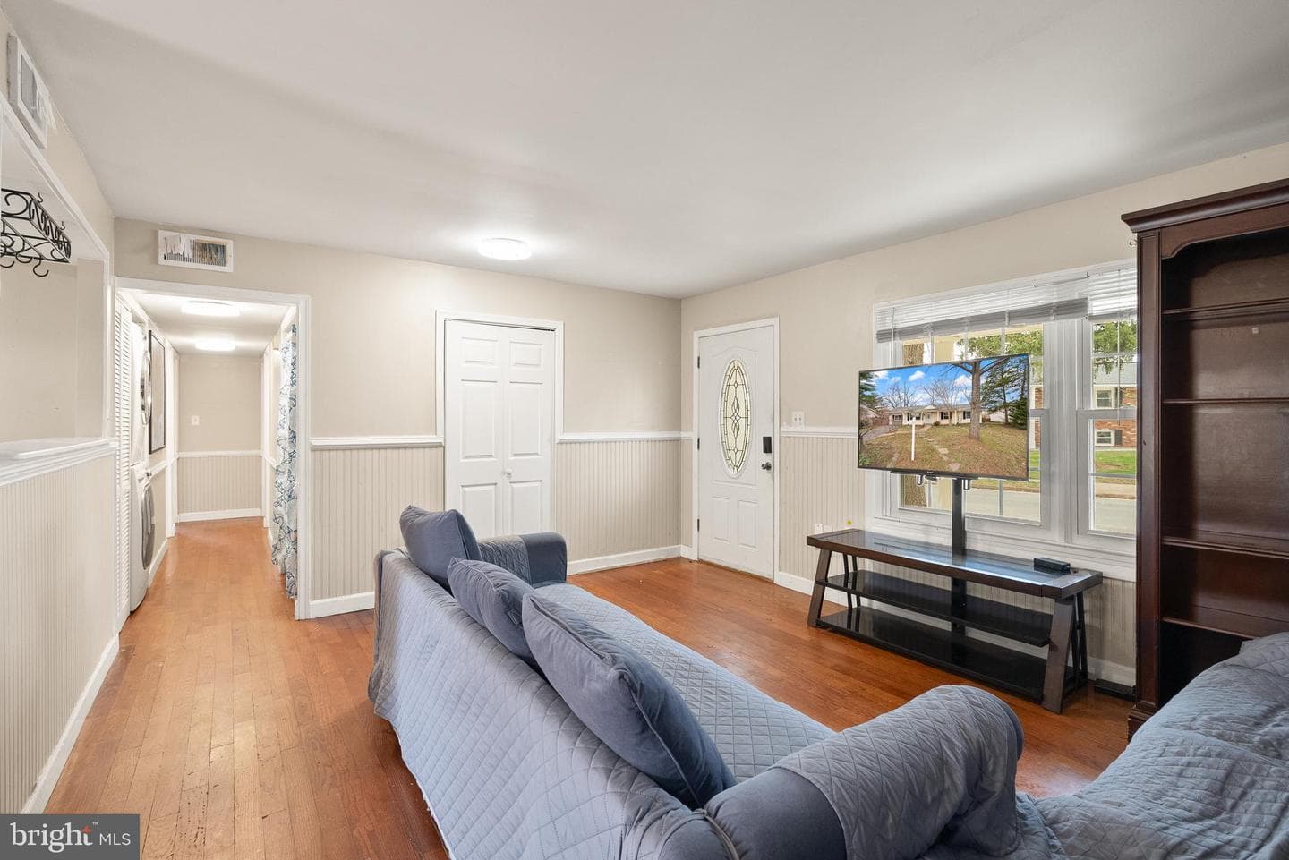1301 N Amelia Street photo 4