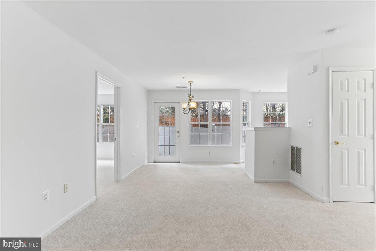 631 Constellation Square SE #d photo 3