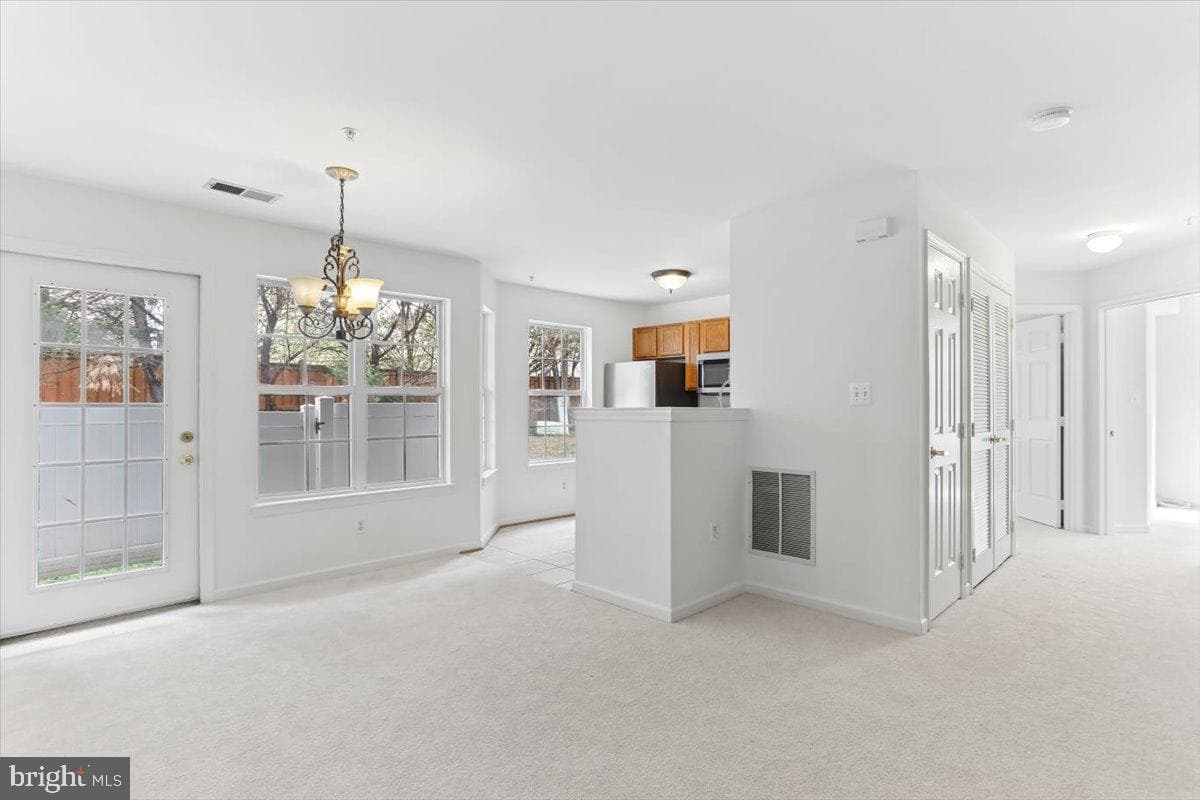 631 Constellation Square SE #d photo 4