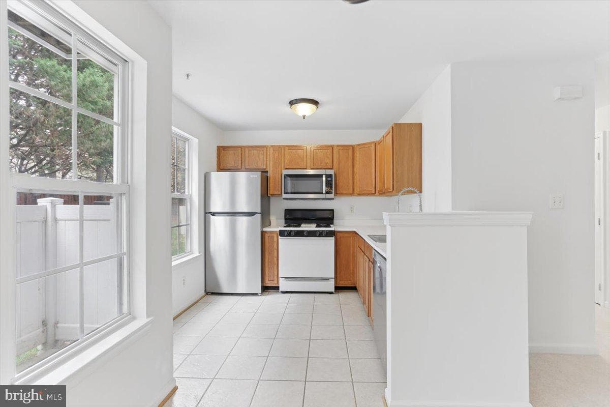 631 Constellation Square SE #d photo 5
