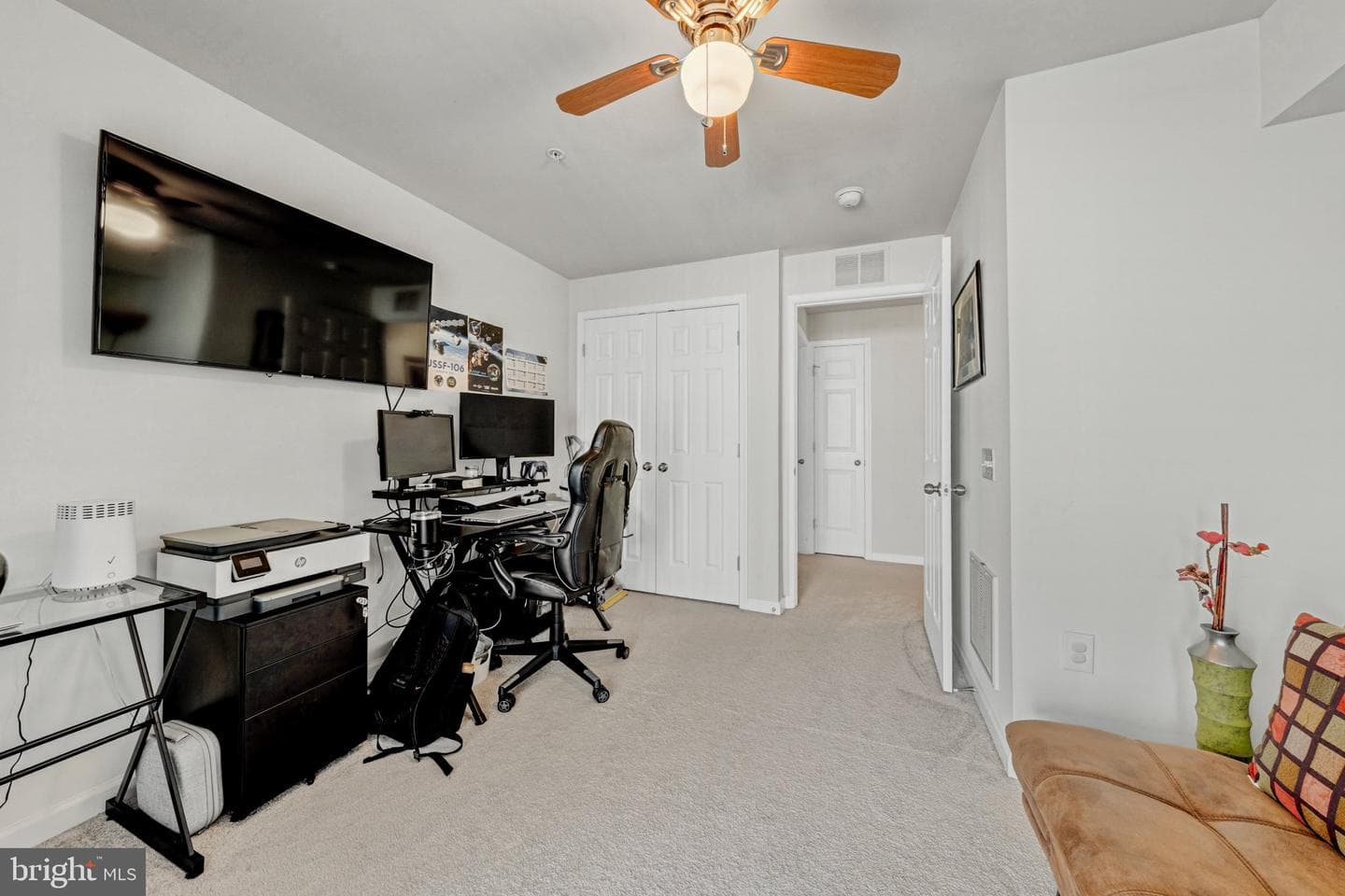 43491 Town Gate Square photo 29