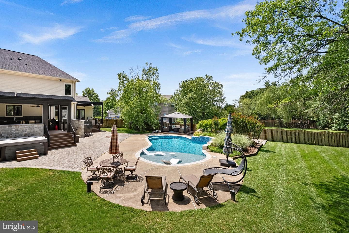 22043 Water Run Court photo 128