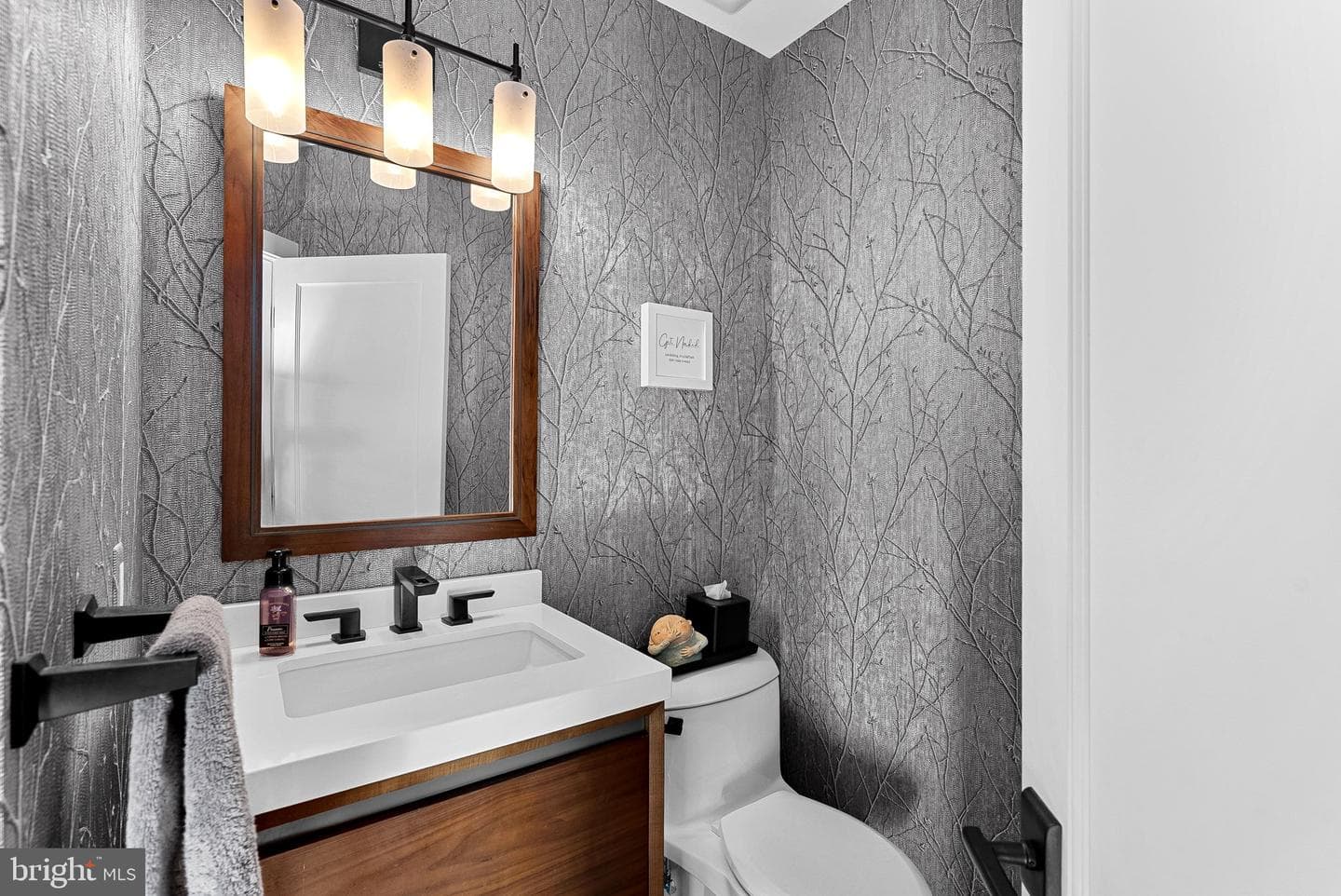 22043 Water Run Court photo 52