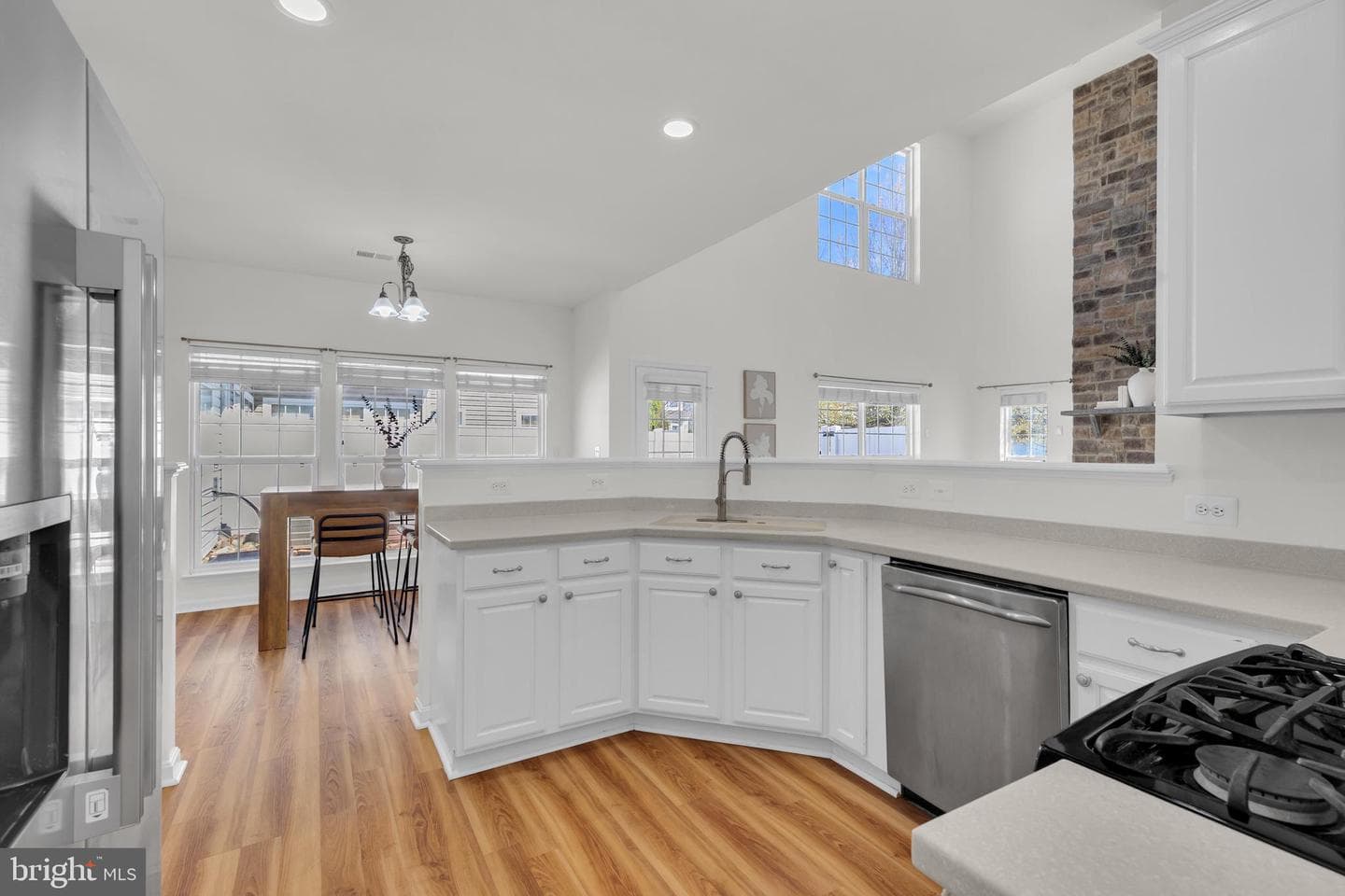 43312 Ardmore Street photo 13