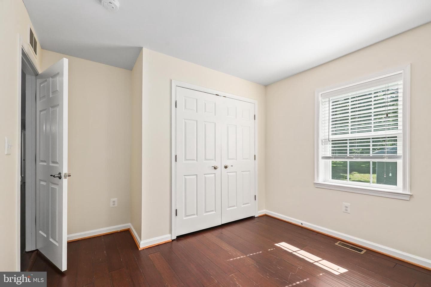 13 S Hughes Street photo 20