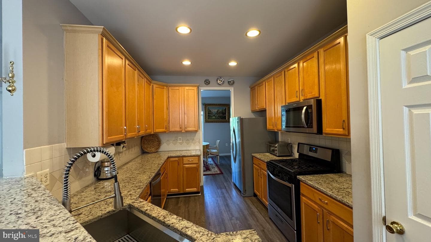 21512 Tamarack Ridge Square photo 6