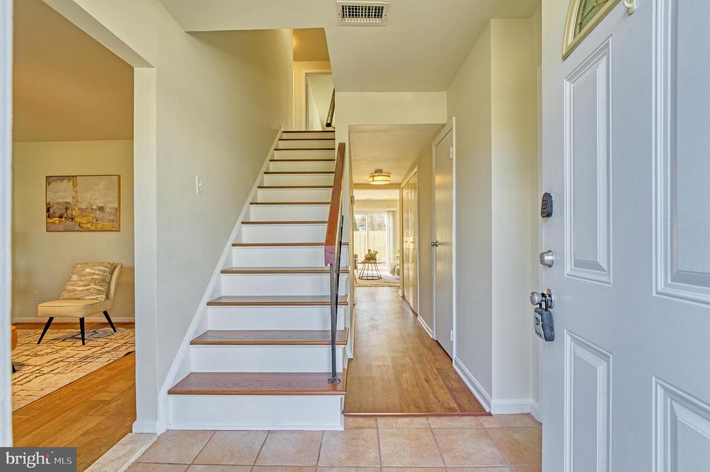 253 Willow Terrace photo 4